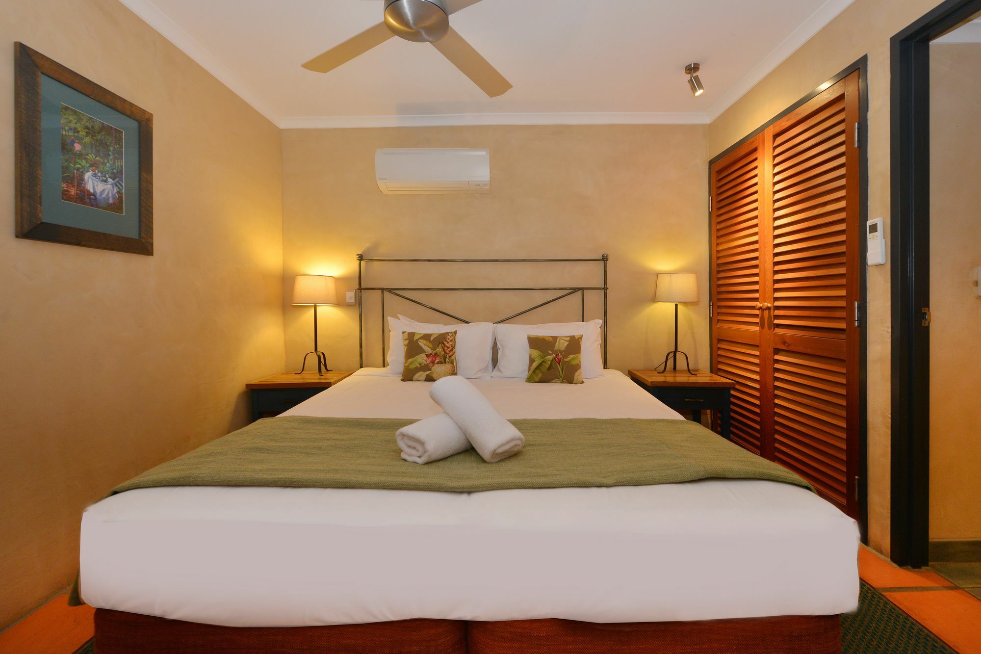 Seascape Apartments At Villa San Michele พอร์ตดักกลาส ภายนอก รูปภาพ